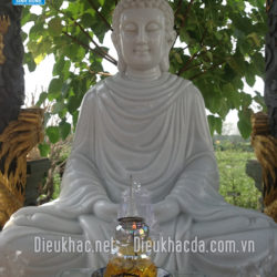 Phật Thích Ca: Ánh sáng soi rọi nội tâm