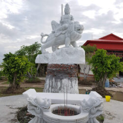 Tượng Văn Thù Bồ Tát uy nghi từ đá mỹ nghệ