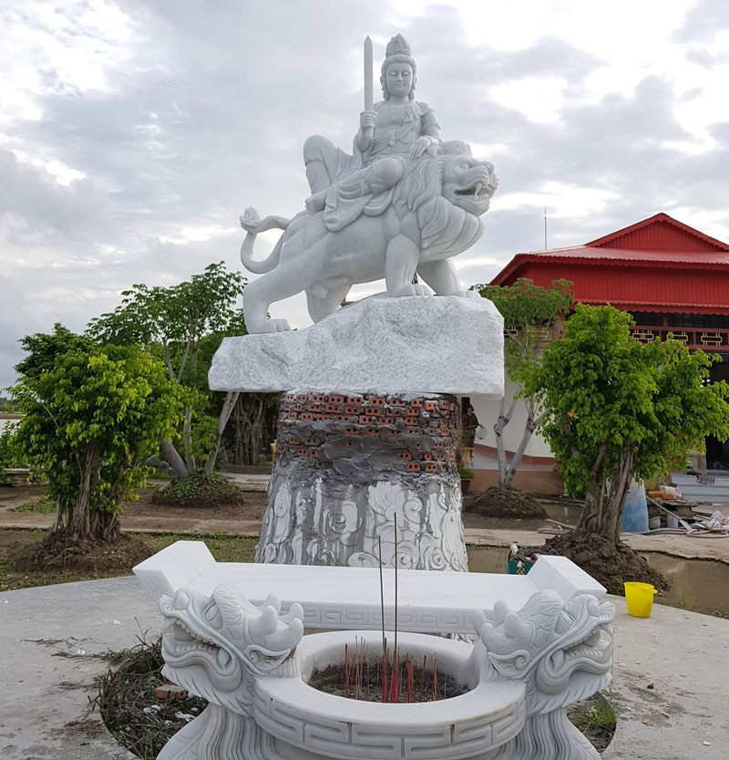 Lắp đặt tượng Quan Âm Nam Hải và tượng Phổ Hiền Bồ Tát – Văn Thù Bồ Tát