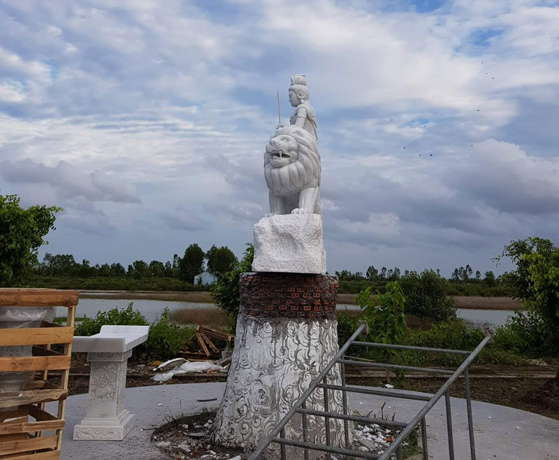 Lắp đặt tượng Quan Âm Nam Hải và tượng Phổ Hiền Bồ Tát – Văn Thù Bồ Tát