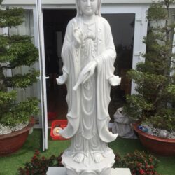 Hướng dẫn vệ sinh tượng Quan Âm bằng đá đúng cách