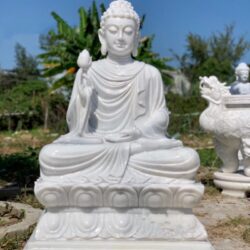 Ý nghĩa của tượng Đức Phật cầm hoa sen