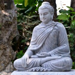 Những lưu ý khi chọn mua tượng Phật Thích Ca đá ngọc