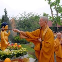 Nghi lễ Phật giáo Việt Nam trong đời sống tâm linh người Việt
